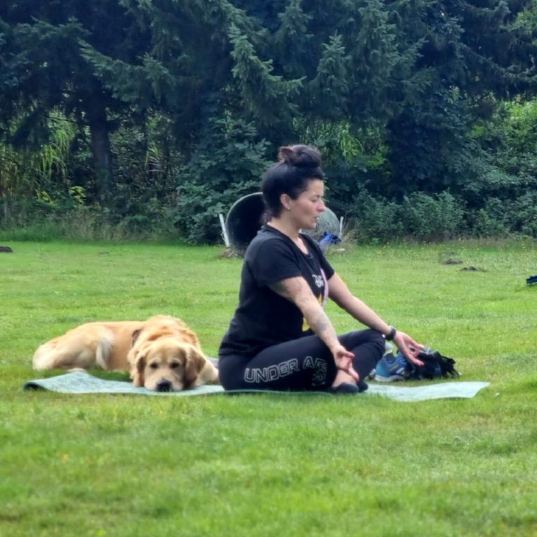 Yoga mit Hund